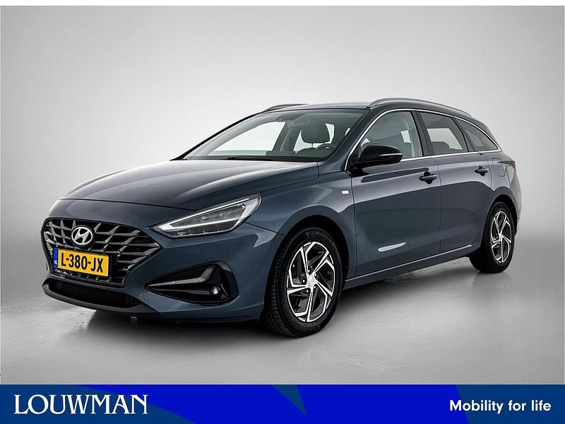 Blauw Gebruikt 2021 Hyundai i30 Premium Stationwagen | € 18.885 (Eerlijke prijs) - Afbeelding 1/4
