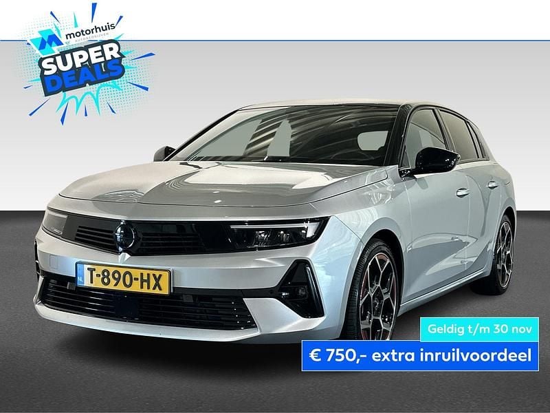 Grijs Gebruikt 2023 Opel Astra Hatchback | € 26.945 (Eerlijke prijs) - Afbeelding 1/4