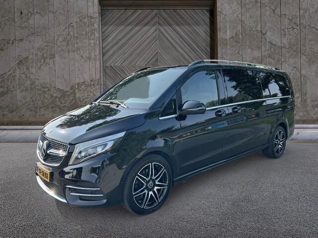 Zwart Gebruikt 2018 Mercedes V250 Avantgarde MPV | € 36.450 - Afbeelding 1/4