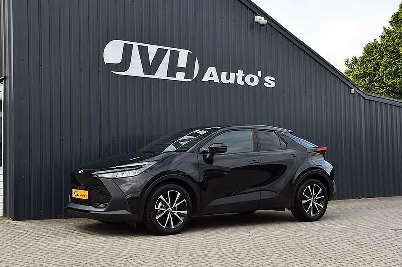 Zwart Gebruikt 2025 Toyota C-HR SUV | € 28.500 (Eerlijke prijs) - Afbeelding 1/4