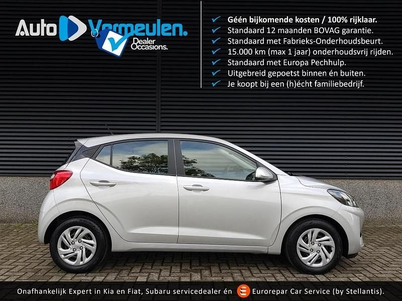 Grijs, metallic lak Gebruikt 2020 Hyundai i10 Comfort Hatchback | € 12.295 (Eerlijke prijs) - Afbeelding 1/3