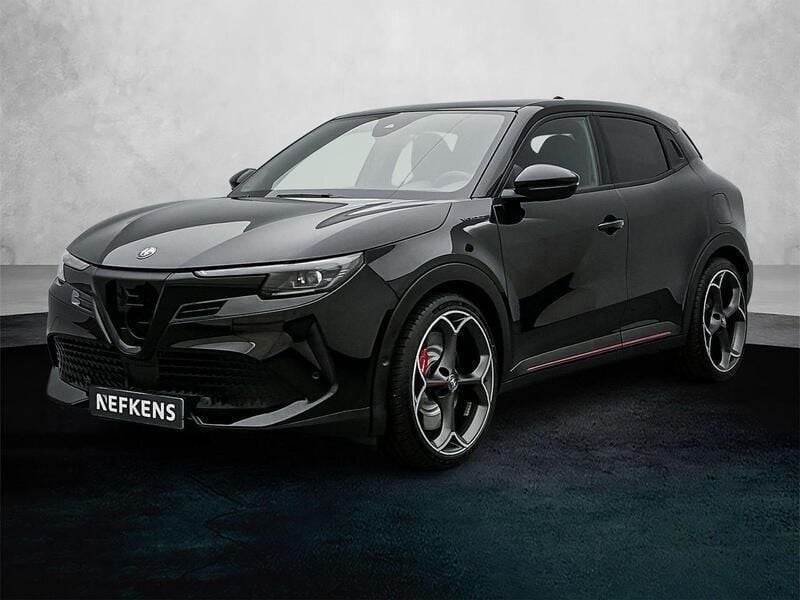 Zwart Nieuw 2025 Alfa Romeo Junior Veloce SUV | € 49.720 (Iets duurder) - Afbeelding 1/3