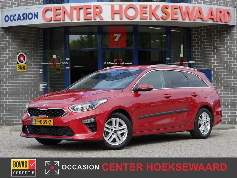 Rood Gebruikt 2019 Kia Ceed Sportswagon Stationwagen | € 14.444 - Afbeelding 1/4