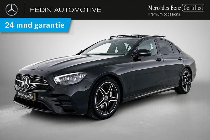 Zwart Gebruikt 2022 Mercedes E200 Business Sedan | € 44.900 (Iets duurder) - Afbeelding 1/4