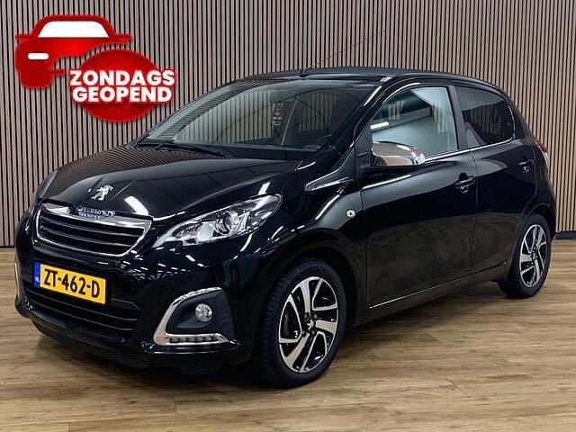 Zwart (metallic) Gebruikt 2019 Peugeot 108 Allure Top Hatchback | € 7.945 (Eerlijke prijs) - Afbeelding 1/4