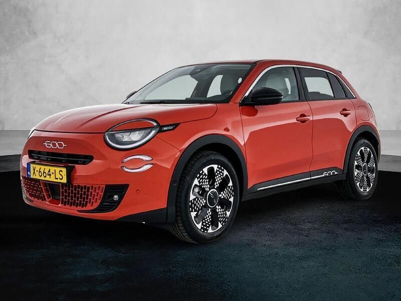 Oranje Gebruikt 2023 Fiat 600E La Prima SUV | € 27.395 (Eerlijke prijs) - Afbeelding 1/2
