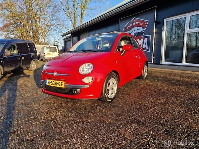 Rood (metallic) Occasion 2009 Fiat 500C Cabriolet | € 2.799 (Goede deal) - Afbeelding 1/4