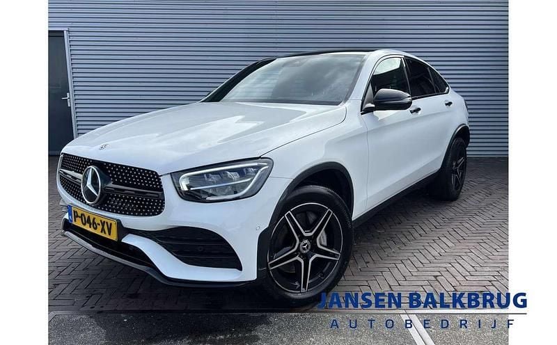 Wit Gebruikt 2021 Mercedes GLC300e AMG Coupé | € 47.900 (Goede deal) - Afbeelding 1/4
