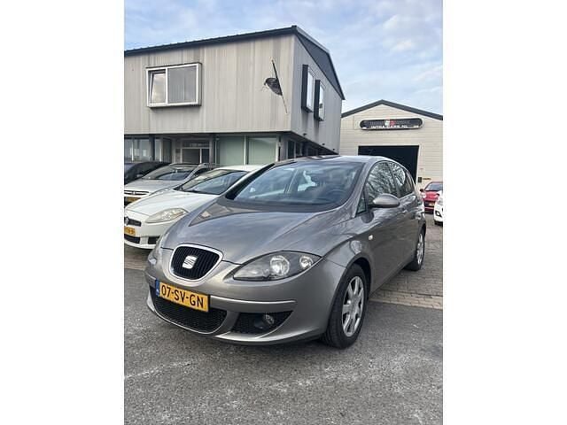 Grijs Occasion 2006 Seat Altea Stylance MPV | € 895 (Goede deal) - Afbeelding 1/4