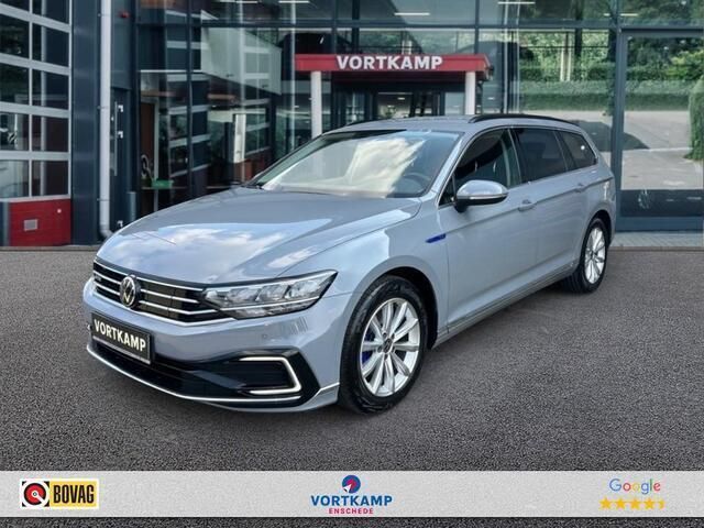 Grijs Gebruikt 2022 VW Passat GTE Stationwagen | € 21.950 (Goede deal) - Afbeelding 1/4