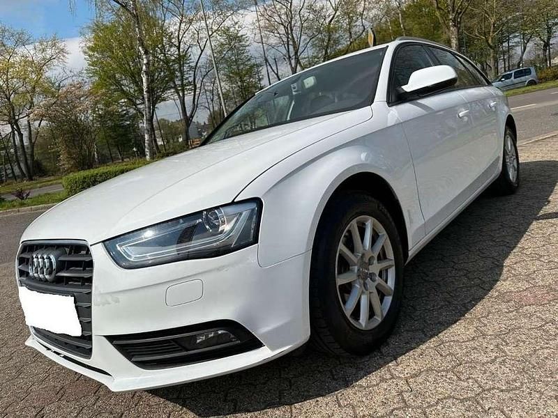 Wit Gebruikt 2010 Audi A4 S-Line Hatchback | € 2.800 - Afbeelding 1/4