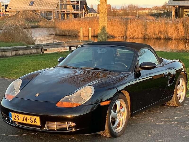 Zwart Occasion 2002 Porsche Boxster Cabriolet | € 19.950 (Goede deal) - Afbeelding 1/4
