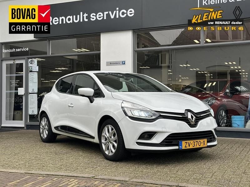 Wit Gebruikt 2019 Renault Clio IV Intens Hatchback | € 13.445 - Afbeelding 1/3