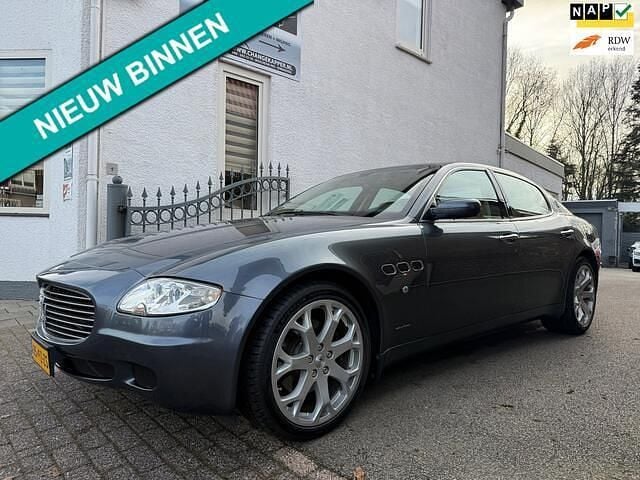Grijs Occasion 2005 Maserati Quattroporte Sedan | € 14.950 (Eerlijke prijs) - Afbeelding 1/4