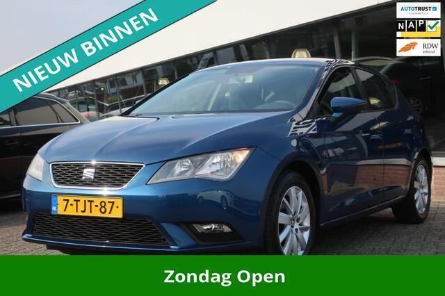 Blauw Gebruikt 2014 Seat Leon Business Hatchback | € 8.945 (Eerlijke prijs) - Afbeelding 1/4