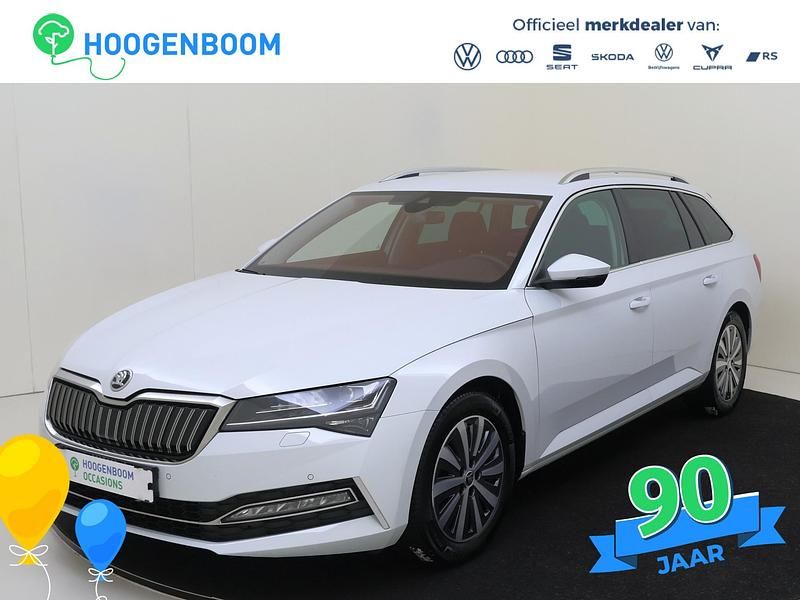 Wit Gebruikt 2022 Skoda Superb Business Line Stationwagen | € 27.950 (Goede deal) - Afbeelding 1/4