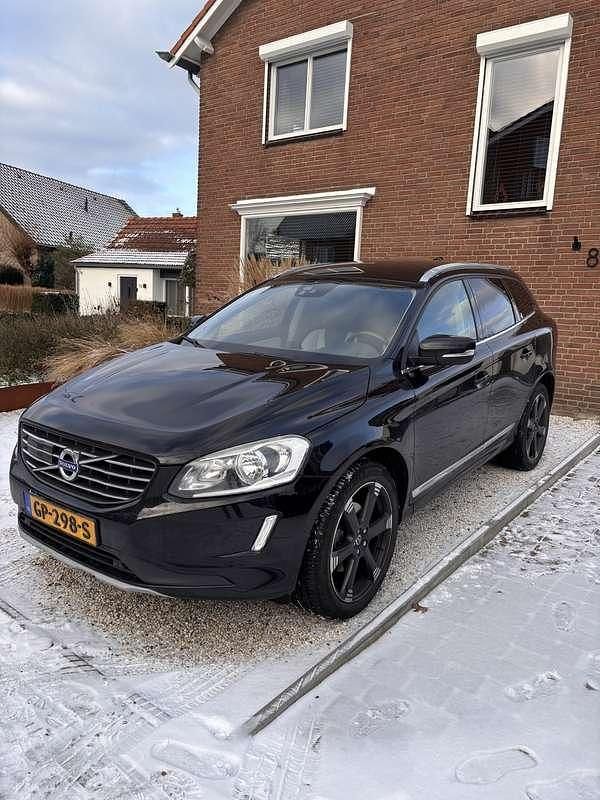 Zwart Occasion 2015 Volvo XC60 Ocean Race SUV | € 23.950 (Eerlijke prijs) - Afbeelding 1/4