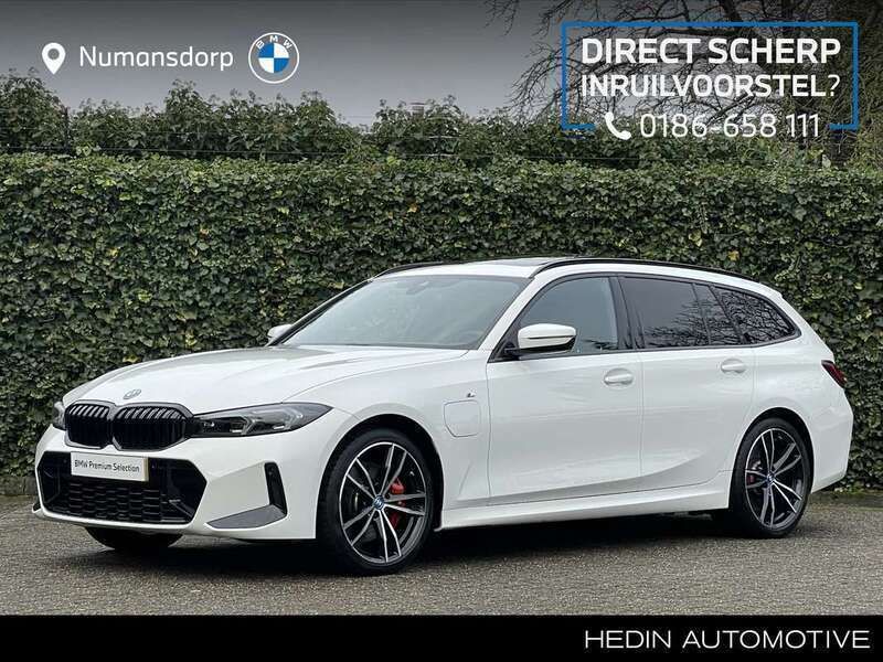 Wit Gebruikt 2024 BMW 320e M Sport Stationwagen | € 43.895 (Eerlijke prijs) - Afbeelding 1/3