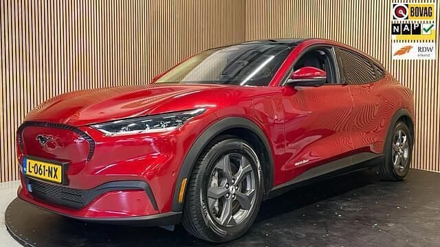 Rood Gebruikt 2021 Ford Mustang Mach-E SUV | € 25.695 (Goede deal) - Afbeelding 1/2