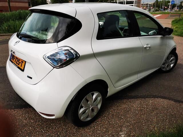 Occasion Renault Zoe Life 64 kW (88 PK) 2018 Wit Hatchback