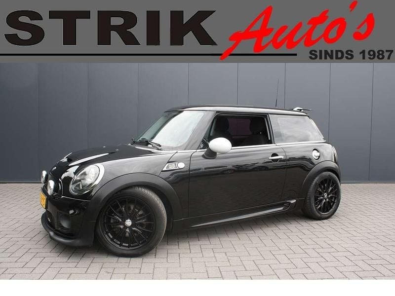 Zwart Gebruikt 2010 Mini Cooper S Hatchback | € 7.777 (Goede deal) - Afbeelding 1/4
