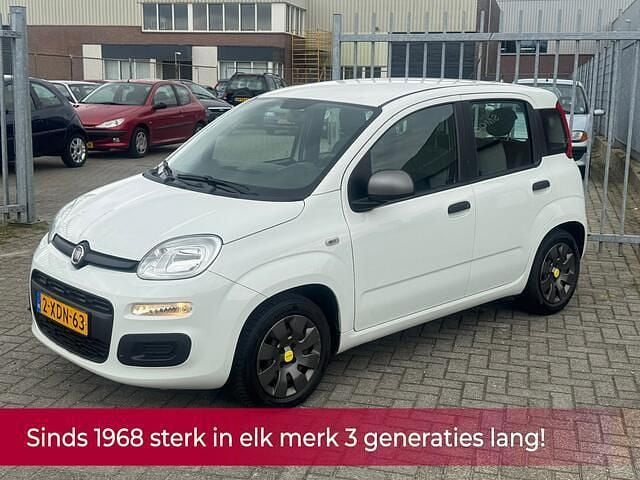 Wit Occasion 2014 Fiat Panda Young Hatchback | € 4.690 (Eerlijke prijs) - Afbeelding 1/4
