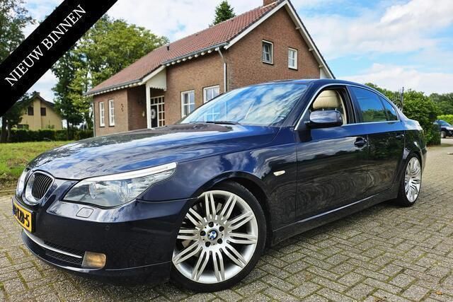 Blauw Gebruikt 2007 BMW 530 Sedan | € 8.500 (Eerlijke prijs) - Afbeelding 1/4