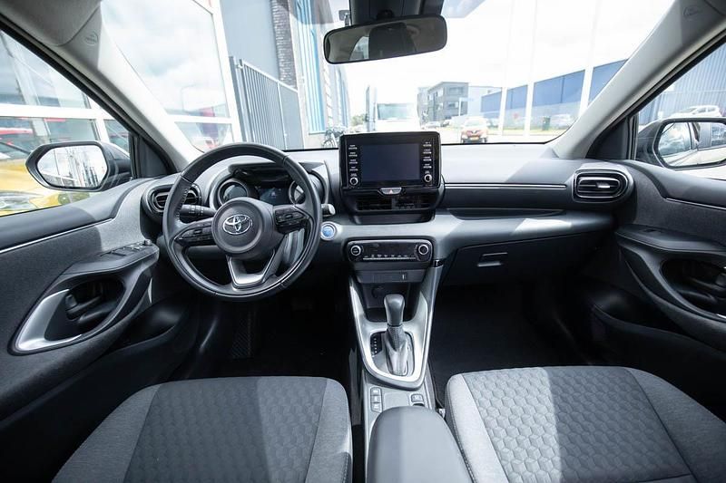 Occasion Toyota Yaris Hybrid Design 116 PK (85 kW) 2021 Groen Hatchback