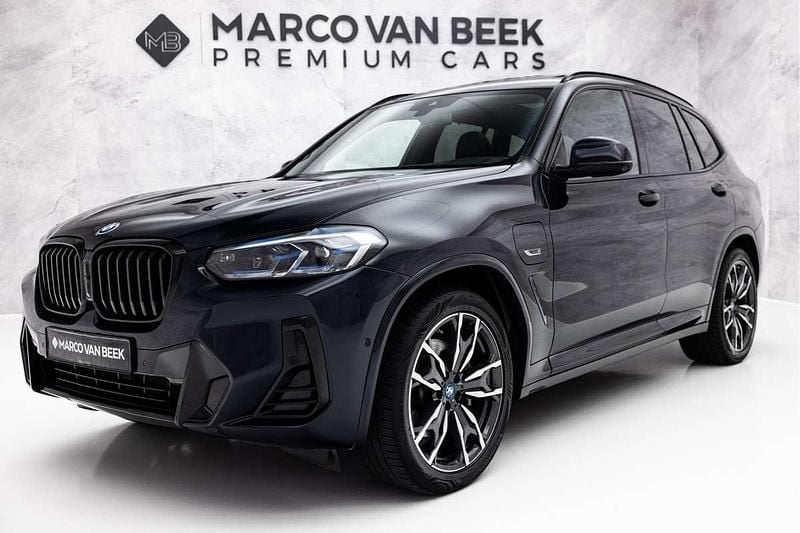 416 carbonzwart metallic Gebruikt 2022 BMW X3 Executive SUV | € 42.850 (Goede deal) - Afbeelding 1/3