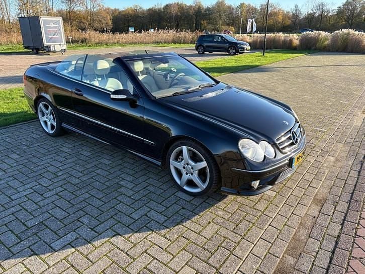 Zwart Gebruikt 2006 Mercedes CLK350 AMG Cabriolet | € 18.950 - Afbeelding 1/4