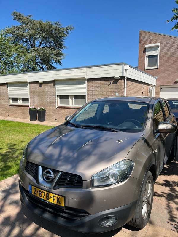 Brons Gebruikt 2010 Nissan Qashqai Acenta SUV | € 8.500 (Iets duurder) - Afbeelding 1/4