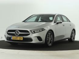 Grijs Gebruikt 2020 Mercedes A200 Style Sedan | € 25.450 (Eerlijke prijs) - Afbeelding 1/3