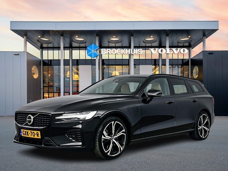 Zwart Gebruikt 2024 Volvo V60 Ultra Stationwagen | € 56.900 - Afbeelding 1/4