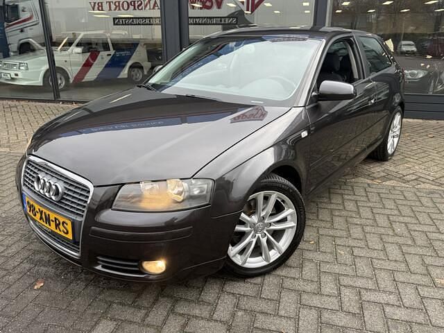 Grijs Gebruikt 2007 Audi A3 Ambition Hatchback | € 3.999 (Eerlijke prijs) - Afbeelding 1/4
