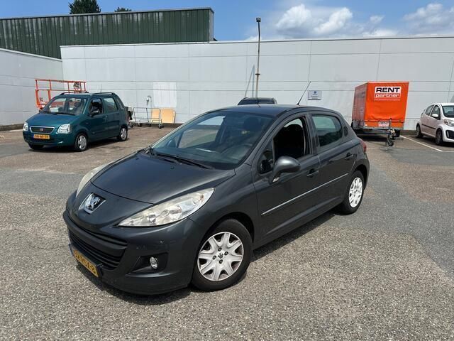 Grijs Gebruikt 2011 Peugeot 207 Access Hatchback | € 1.950 (Eerlijke prijs) - Afbeelding 1/4