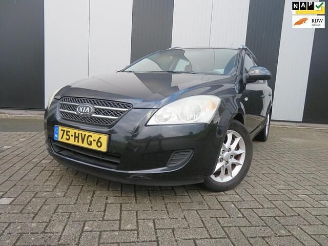 Zwart, metallic lak Gebruikt 2009 Kia Ceed Stationwagen | € 1.950 (Goede deal) - Afbeelding 1/4