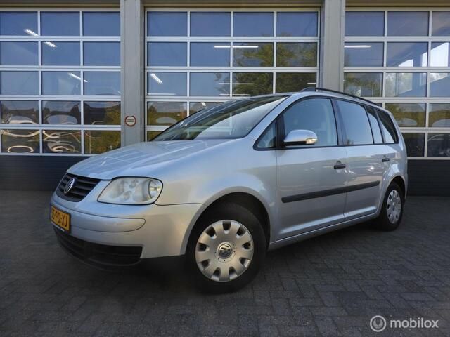 Grijs Gebruikt 2004 VW Touran MPV | € 1.500 (Eerlijke prijs) - Afbeelding 1/4