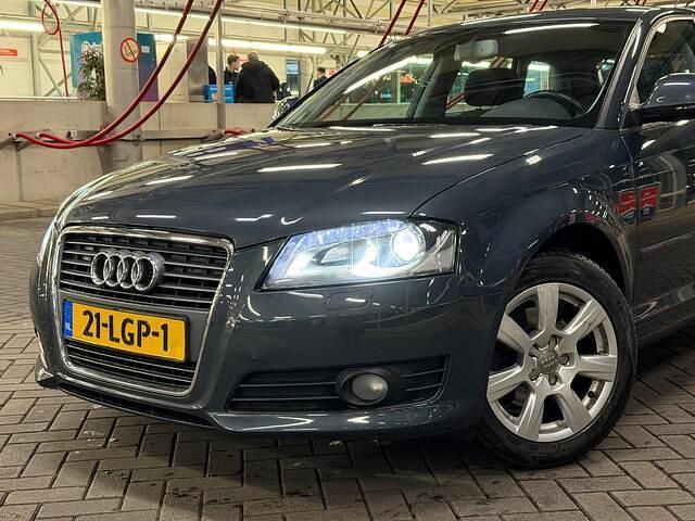 Occasion Audi A3 Sportback Ambiente 125 PK (91 kW) 2010 Grijs Hatchback