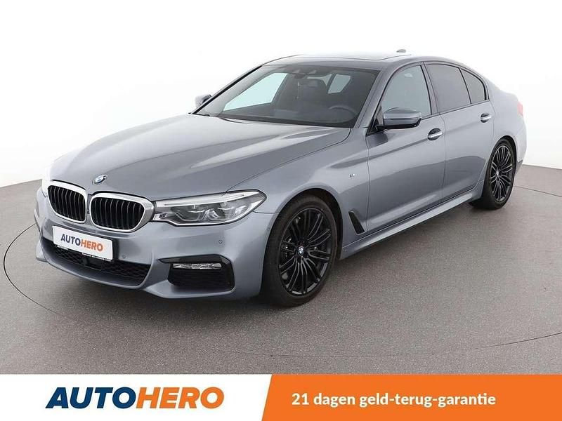 Grijs (metallic) Gebruikt 2018 BMW 540 Executive Sedan | € 34.649 (Eerlijke prijs) - Afbeelding 1/3
