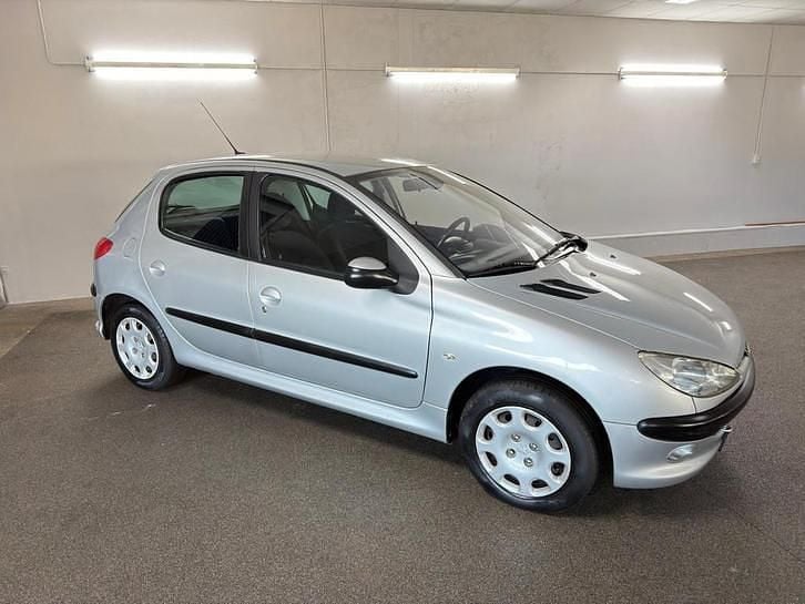 Occasion Peugeot 206 109 PK (80 kW) 2005 Grijs (metallic) Hatchback