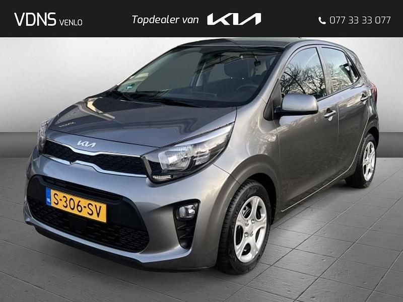 Grijs Gebruikt 2023 Kia Picanto Comfort Hatchback | € 15.945 (Eerlijke prijs) - Afbeelding 1/4