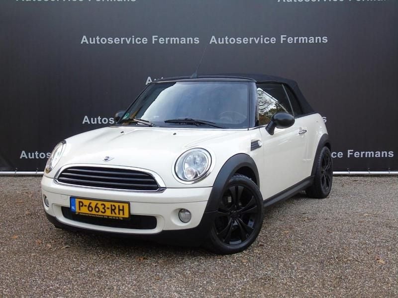 Wit Occasion 2010 Mini One Cabriolet Cabriolet | € 8.450 (Duur) - Afbeelding 1/4