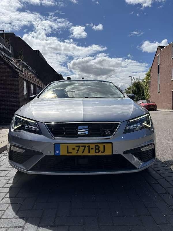 Occasion Seat Leon 150 PK (110 kW) 2018 Grijs Sedan