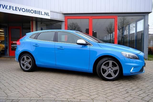 Occasion Volvo V40 R-Design 120 PK (88 kW) 2016 Blauw Hatchback