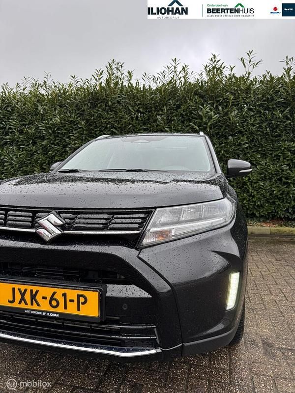 Occasion Suzuki Vitara Style 129 PK (94 kW) 2025 Zwart (metallic) SUV