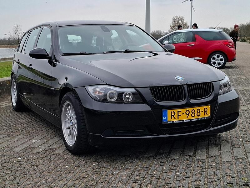 Occasion BMW 318 143 PK (105 kW) 2008 Zwart Stationwagen