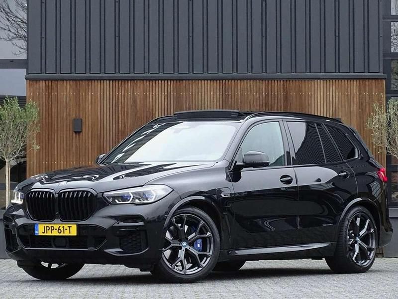 Zwart Occasion 2022 BMW X5 M Sport SUV | € 47.995 (Super prijs) - Afbeelding 1/4