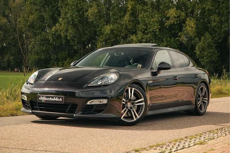Zwart Gebruikt 2012 Porsche Panamera Sedan | € 29.990 - Afbeelding 1/4