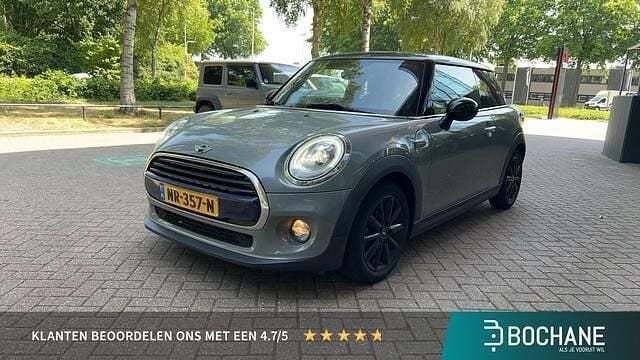 Moonwalk grey Gebruikt 2017 Mini Cooper Business Hatchback | € 12.950 (Eerlijke prijs) - Afbeelding 1/4