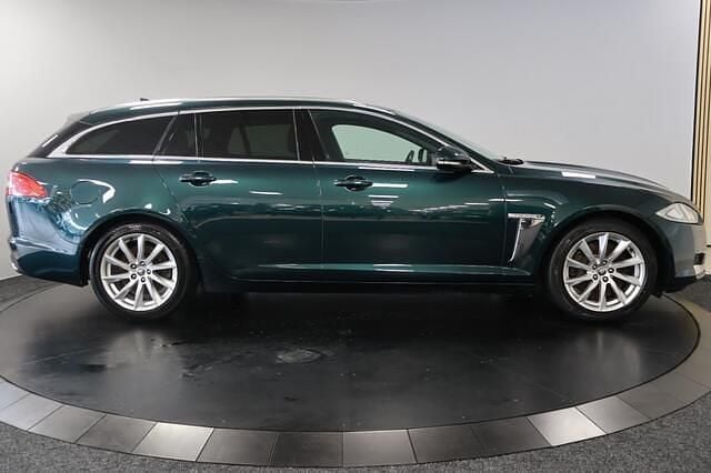 Occasion Jaguar XF Sportbrake Business Edition 275 PK (202 kW) 2013 Groen (metallic) Stationwagen